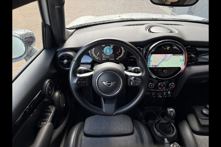MINI 5-deurs 1.5 Cooper 136pk Bns.Edition 5-drs. NAVI/CARPLAY/CLIMA/CRUISE/PDC/LED