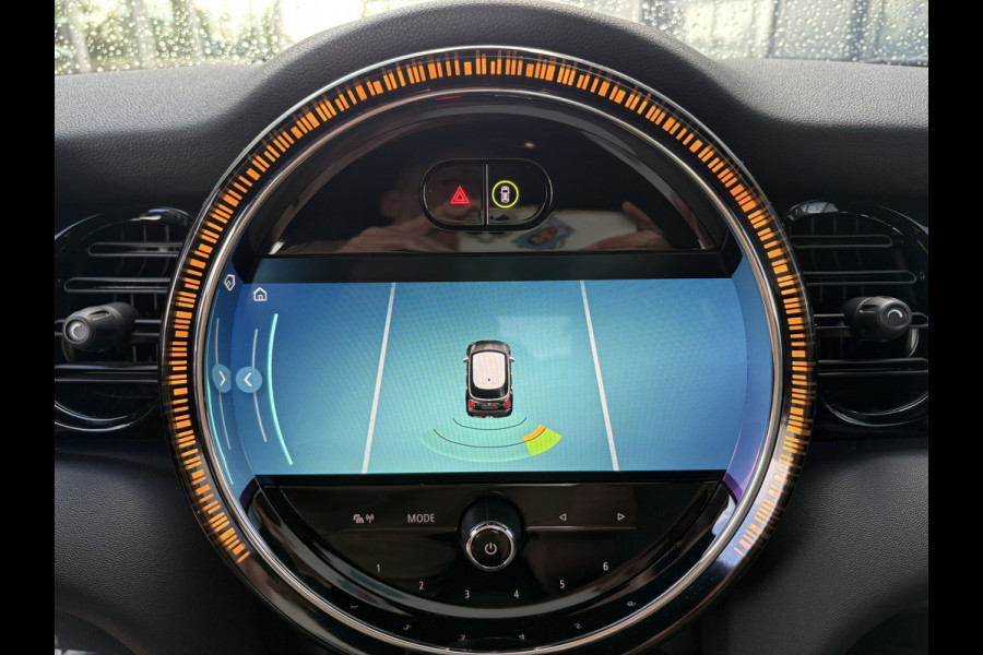MINI 5-deurs 1.5 Cooper 136pk Bns.Edition 5-drs. NAVI/CARPLAY/CLIMA/CRUISE/PDC/LED