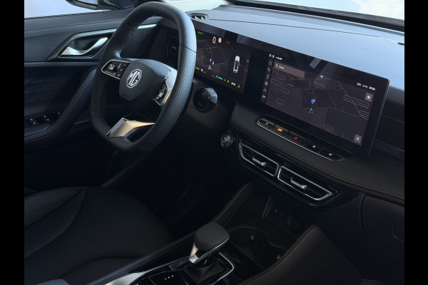 MG MG HS PHEV 1.5 TGDI LUXURY PHEV PLUG-IN HYBRIDE | LEER | 272PK NIEUWE AUTO | >1.000 KM TOTAAL BEREIK | 360° CAMERA | ELEKTRISCHE ACHTERKLEP