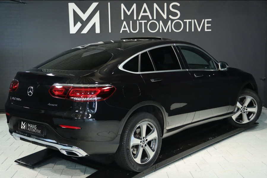 Mercedes-Benz GLC Coupé 300e 4MATIC / PANODAK / 360 / ACC / STOELVERW / 100% Batterijcond.