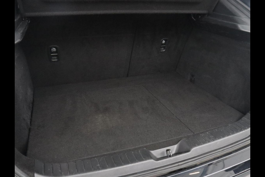 Mazda CX-30 2.0 e-SkyActiv-X M Hybrid Luxury | Leder | Stuur/stoel verwarming | Adaptive cruise | Head-up | 360 camera | Park assist | BOSE sound | Carplay | Elektrische achterklep