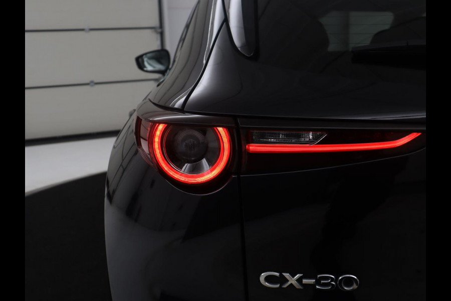 Mazda CX-30 2.0 e-SkyActiv-X M Hybrid Luxury | Leder | Stuur/stoel verwarming | Adaptive cruise | Head-up | 360 camera | Park assist | BOSE sound | Carplay | Elektrische achterklep