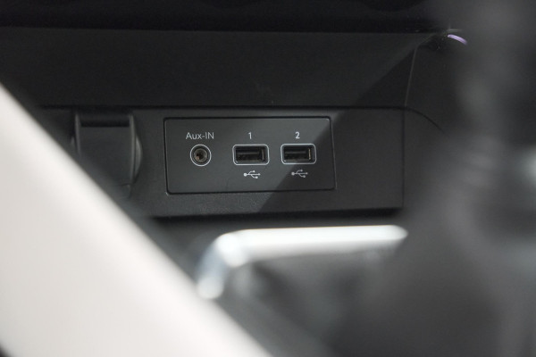Renault Clio TCe 100 Intens | Dodehoekdetectie | Camera | Apple Carplay | Parkeersensoren