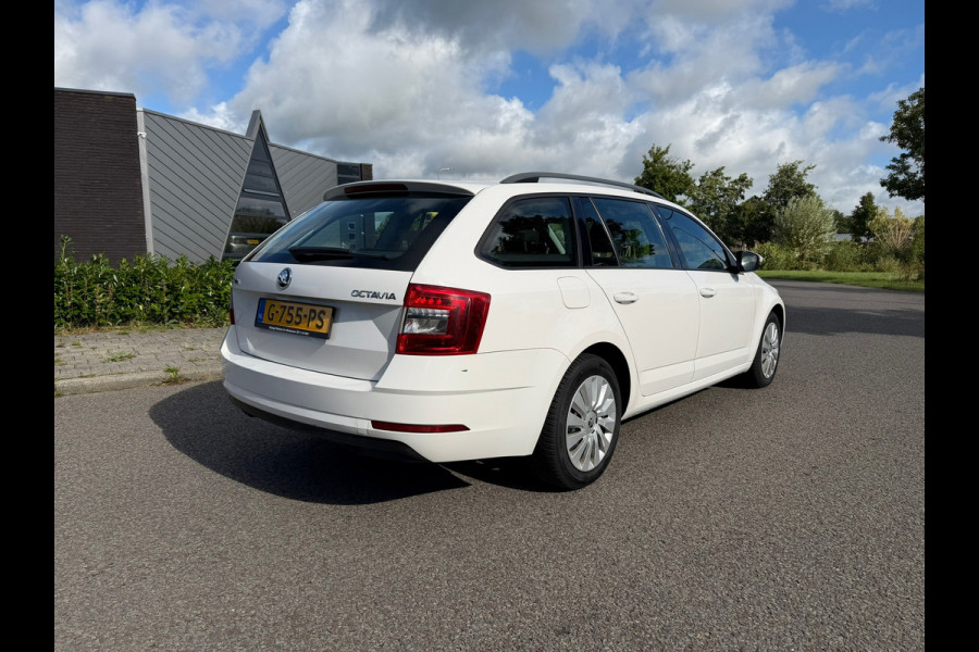 Škoda Octavia Combi 1.6 TDI Greentech Ambition
