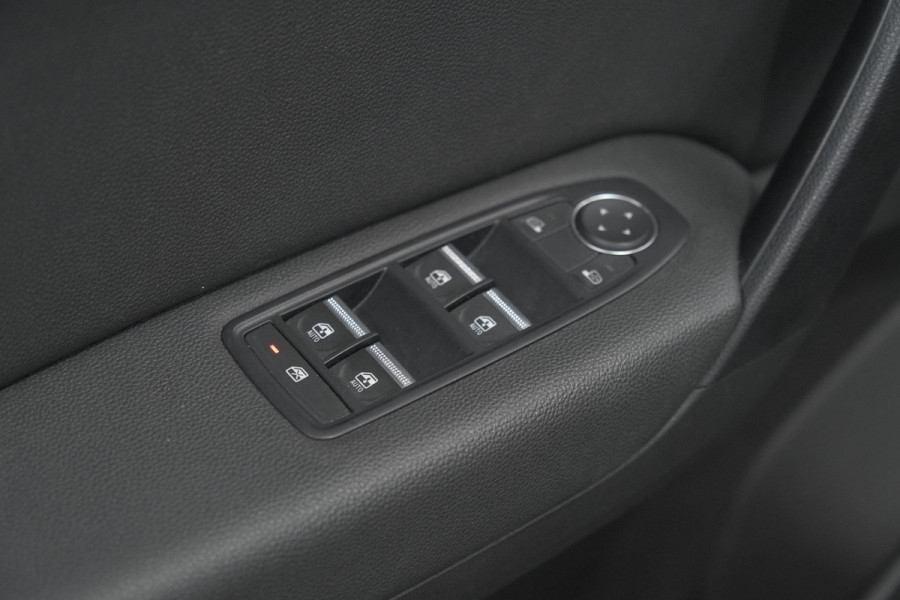 Renault Captur 1.6 E-Tech full hybrid 145 techno | Camera | Parkeersensoren | Climate control | Keyless