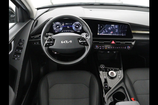 Kia Niro EV DynamicLine 64.8 kWh | Adaptive cruise | SOH 96,9% | Half leder | Carplay | Full LED | Keyless | Sfeerverlichting | File Assistent | Camera | Navigatie | Parkeerhulp | Climate control