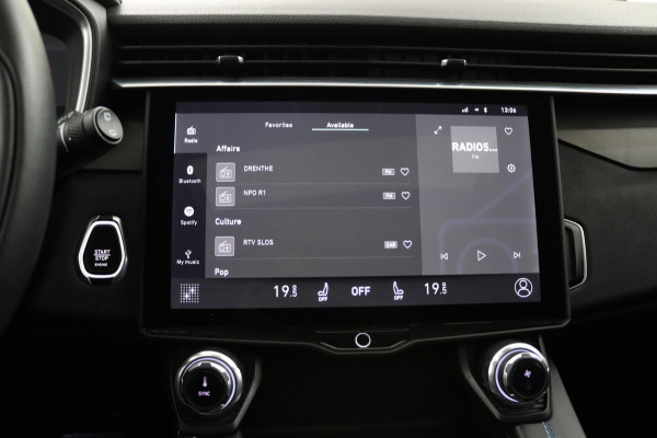 Lynk & Co 01 1.5*PLUG-IN*NAVI*PANO*CAM*ACC*CARPLAY*ECC*LED*