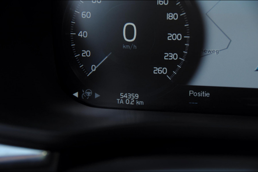 Volvo XC60 T8 390PK Automaat Recharge T8 AWD Inscription / Panoramadak / Leder Dashboard / Luchtvering / Elektrische stoel met geheugen / BLIS / Adaptieve cruise control