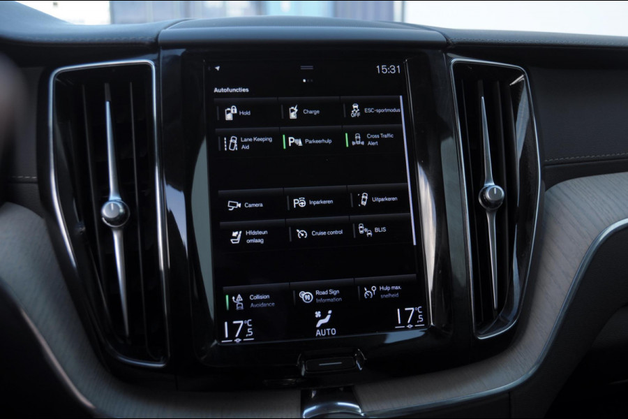 Volvo XC60 T8 390PK Automaat Recharge T8 AWD Inscription / Panoramadak / Leder Dashboard / Luchtvering / Elektrische stoel met geheugen / BLIS / Adaptieve cruise control