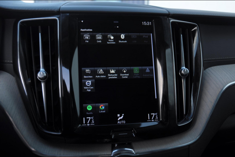 Volvo XC60 T8 390PK Automaat Recharge T8 AWD Inscription / Panoramadak / Leder Dashboard / Luchtvering / Elektrische stoel met geheugen / BLIS / Adaptieve cruise control