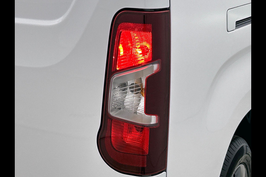 Opel Combo 1.5 BlueHDi 130pk L2 Automaat Apple Carplay/ Android Auto Navigatie Trekhaak Airco Camera Cruise Control Parkeersensoren V+A DAB