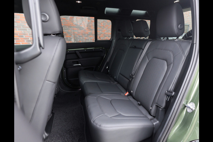 Land Rover Defender 110 P300e X-Dynamic SE | Nieuw! - Urban - Pano - Trekhaak