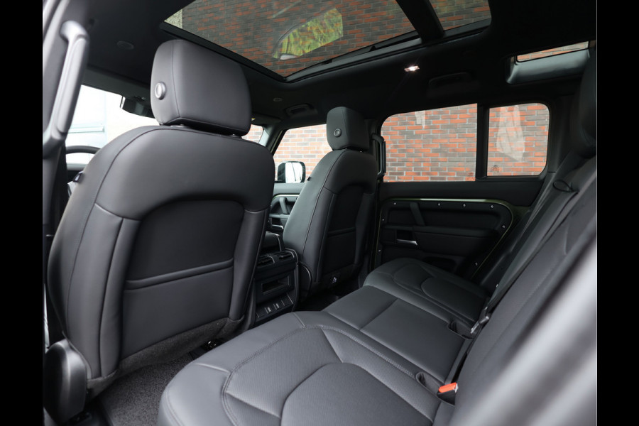 Land Rover Defender 110 P300e X-Dynamic SE | Nieuw! - Urban - Pano - Trekhaak