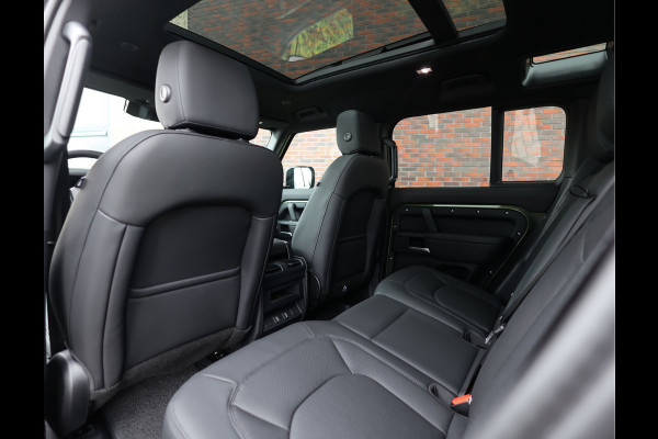 Land Rover Defender 110 P300e X-Dynamic SE | Nieuw! - Urban - Pano - Trekhaak