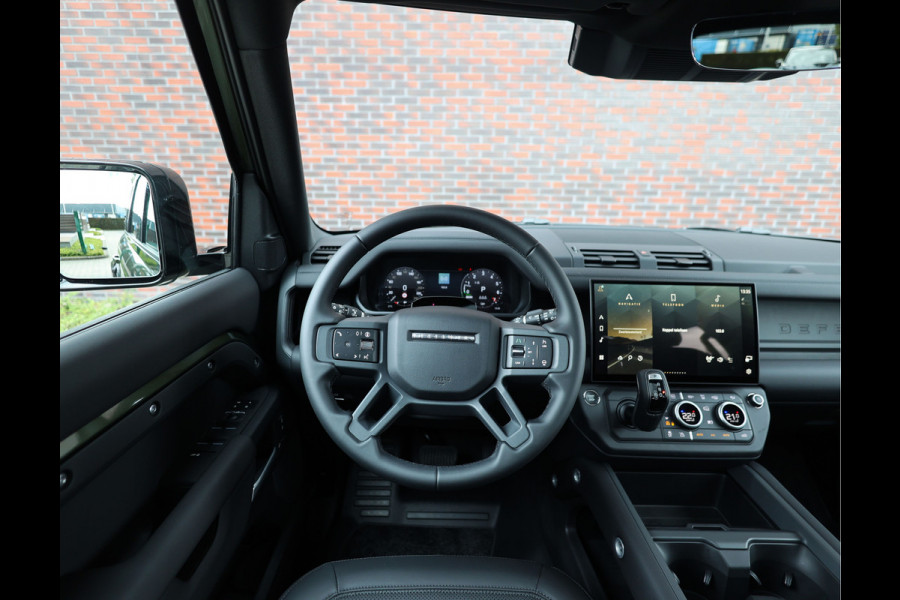 Land Rover Defender 110 P300e X-Dynamic SE | Nieuw! - Urban - Pano - Trekhaak