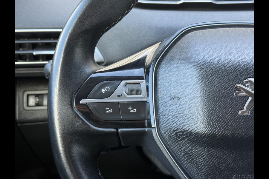 Peugeot 5008 1.2 PureTech Premium 7p. 2e Eigenaar|Camera|Carplay|Clima|Cruise|PDC V+A|Trekhaak|N.A.P|APK tot 06-2027