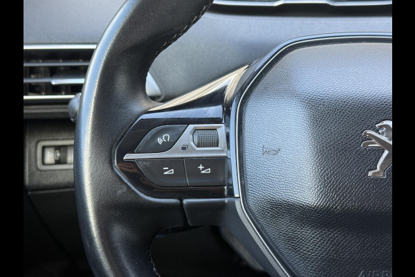 Peugeot 5008 1.2 PureTech Premium 7p. 2e Eigenaar|Camera|Carplay|Clima|Cruise|PDC V+A|Trekhaak|N.A.P|APK tot 06-2027