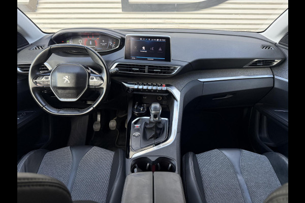 Peugeot 5008 1.2 PureTech Premium 7p. 2e Eigenaar|Camera|Carplay|Clima|Cruise|PDC V+A|Trekhaak|N.A.P|APK tot 06-2027