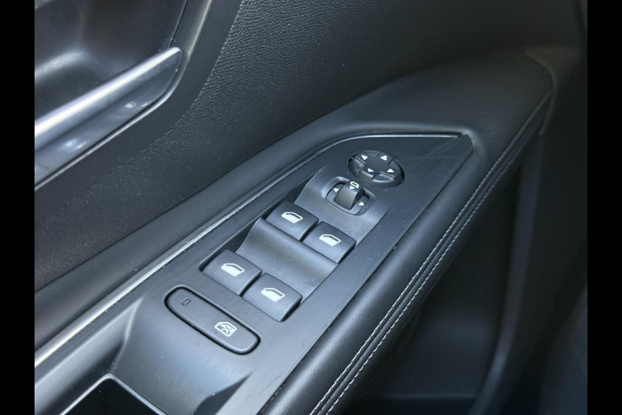 Peugeot 5008 1.2 PureTech Premium 7p. 2e Eigenaar|Camera|Carplay|Clima|Cruise|PDC V+A|Trekhaak|N.A.P|APK tot 06-2027