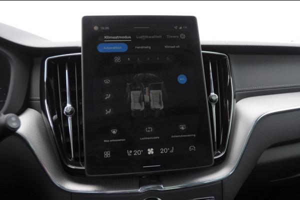 Volvo XC60 T6 350PK Automaat AWD Ultra Black Edition Trekhaak / Luchtvering / Facelift/ Head-up display/ Harman Kardon audio/ BLIS/ Elektrischbedienbare stoelen met geheugen / Panoramadak/ Adaptive cruise control/ Pilot assist/ Apple Carplay/ Android auto/