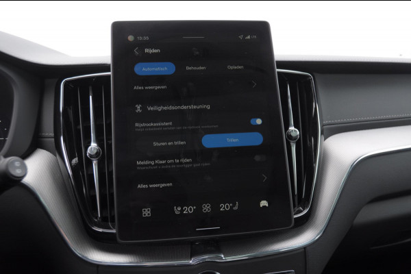Volvo XC60 T6 350PK Automaat AWD Ultra Black Edition Trekhaak / Luchtvering / Facelift/ Head-up display/ Harman Kardon audio/ BLIS/ Elektrischbedienbare stoelen met geheugen / Panoramadak/ Adaptive cruise control/ Pilot assist/ Apple Carplay/ Android auto/