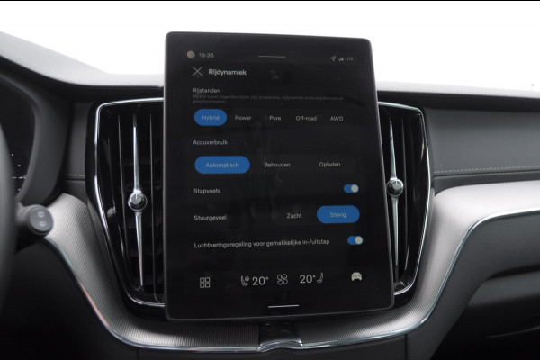 Volvo XC60 T6 350PK Automaat AWD Ultra Black Edition Trekhaak / Luchtvering / Facelift/ Head-up display/ Harman Kardon audio/ BLIS/ Elektrischbedienbare stoelen met geheugen / Panoramadak/ Adaptive cruise control/ Pilot assist/ Apple Carplay/ Android auto/