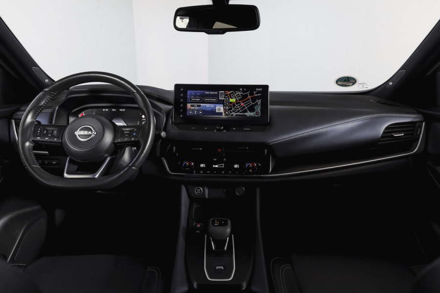 Nissan QASHQAI 1.3 MHEV Xtronic 158 PK Tekna Plus | Trekhaak | Panodak | Dig.Cockpit | Adapt.Cruise | Bose | Stoelverw. | 360 camera | NAV+App.Connect | Auto.Airco | LM 20" |