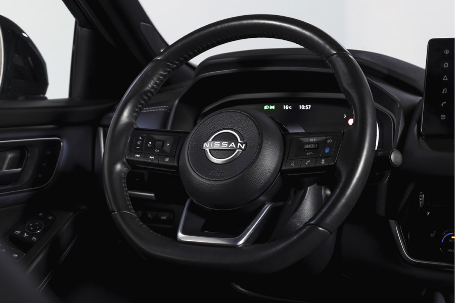 Nissan QASHQAI 1.3 MHEV Xtronic 158 PK Tekna Plus | Trekhaak | Panodak | Dig.Cockpit | Adapt.Cruise | Bose | Stoelverw. | 360 camera | NAV+App.Connect | Auto.Airco | LM 20" |