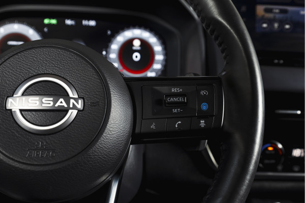 Nissan QASHQAI 1.3 MHEV Xtronic 158 PK Tekna Plus | Trekhaak | Panodak | Dig.Cockpit | Adapt.Cruise | Bose | Stoelverw. | 360 camera | NAV+App.Connect | Auto.Airco | LM 20" |