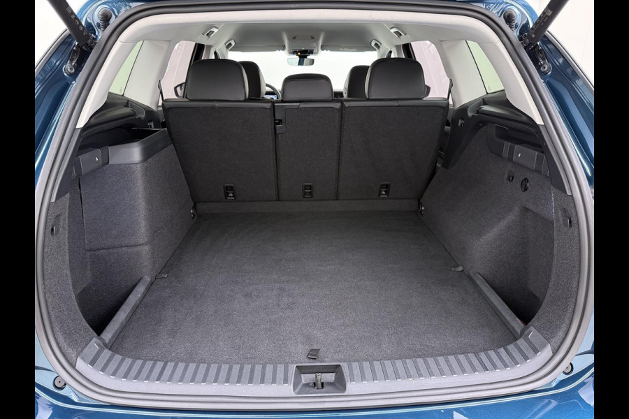 Volkswagen Tayron 1.5 eHybrid Elegance VAN:44.900,- VOOR:41.770,- UW HERFSTVOORDEEL:3.130,- PHEV | 204PK | LEDER/ALCANTARA | IQ.DRIVE PAKKET | MASSAGE STOEL | 360 | KEYLESS | ADAPTIVE CRUISE | SFEERLICHT | MATRIX | STUUR+ STOELVERWARMING | FABRIEKSGARANTIE