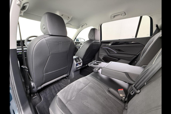 Volkswagen Tayron 1.5 eHybrid Elegance VAN:44.900,- VOOR:41.770,- UW HERFSTVOORDEEL:3.130,- PHEV | 204PK | LEDER/ALCANTARA | IQ.DRIVE PAKKET | MASSAGE STOEL | 360 | KEYLESS | ADAPTIVE CRUISE | SFEERLICHT | MATRIX | STUUR+ STOELVERWARMING | FABRIEKSGARANTIE