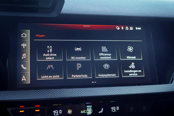 Audi A3 Limousine 2.5 TFSI RS 3 quattro / 1 van 300 / Keramisch / Pano / Kuipstoelen / B&O