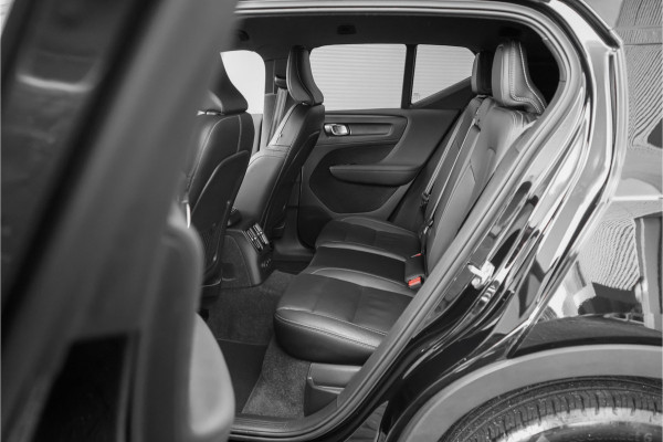 Volvo XC40 1.5 T5 Recharge R-Design ACC H/K Trekhaak Stuur & Stoelverw