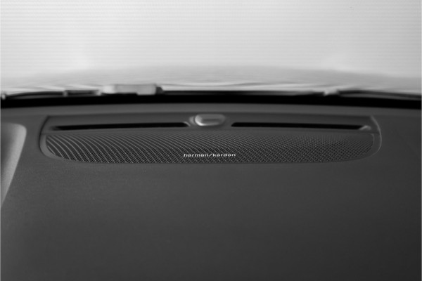 Volvo XC40 1.5 T5 Recharge R-Design ACC H/K Trekhaak Stuur & Stoelverw