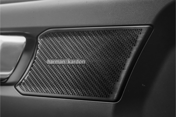 Volvo XC40 1.5 T5 Recharge R-Design ACC H/K Trekhaak Stuur & Stoelverw