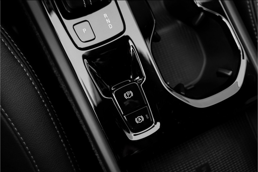 Volvo XC40 1.5 T5 Recharge R-Design ACC H/K Trekhaak Stuur & Stoelverw