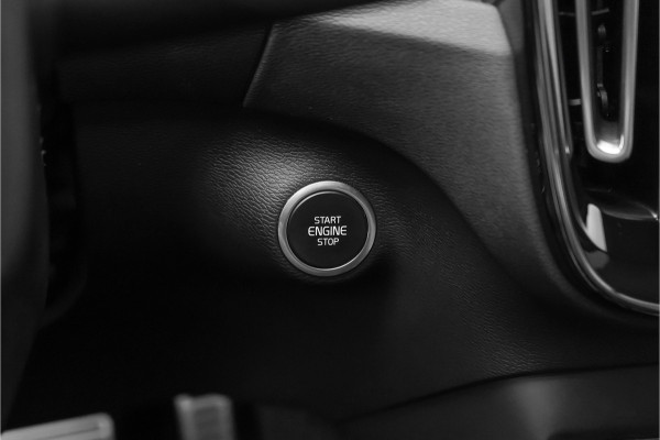 Volvo XC40 1.5 T5 Recharge R-Design ACC H/K Trekhaak Stuur & Stoelverw