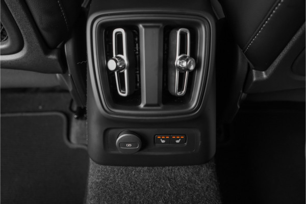 Volvo XC40 1.5 T5 Recharge R-Design ACC H/K Trekhaak Stuur & Stoelverw