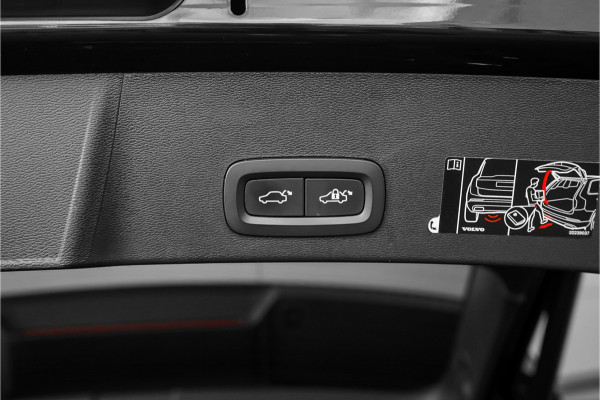 Volvo XC40 1.5 T5 Recharge R-Design ACC H/K Trekhaak Stuur & Stoelverw