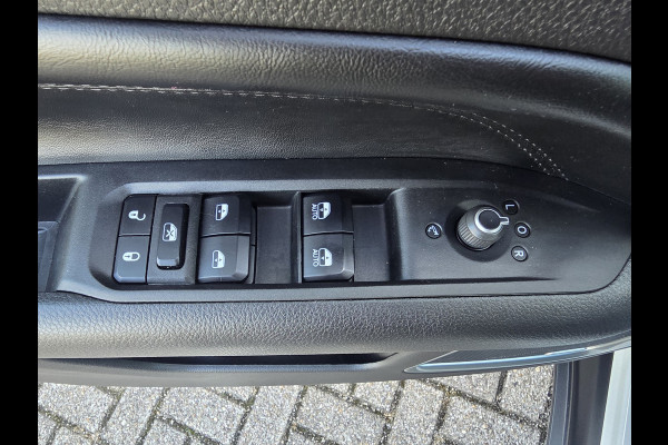Jeep Compass 4xe 240 Plug-in Hybrid Electric Trailhawk | Trekhaak 1250KG | Alpine Audio | Winterpakket