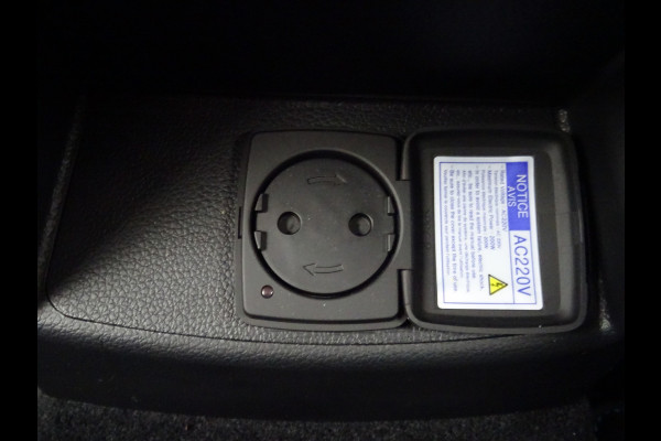 SsangYong Korando E-Motion Platinum 2WD * 326 KM ACCURADIUS * LUXE UITV. !!