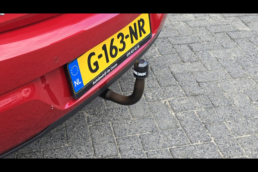 Opel Astra 1.2 Launch Elegance Bomvol opties, full OH, Carplay