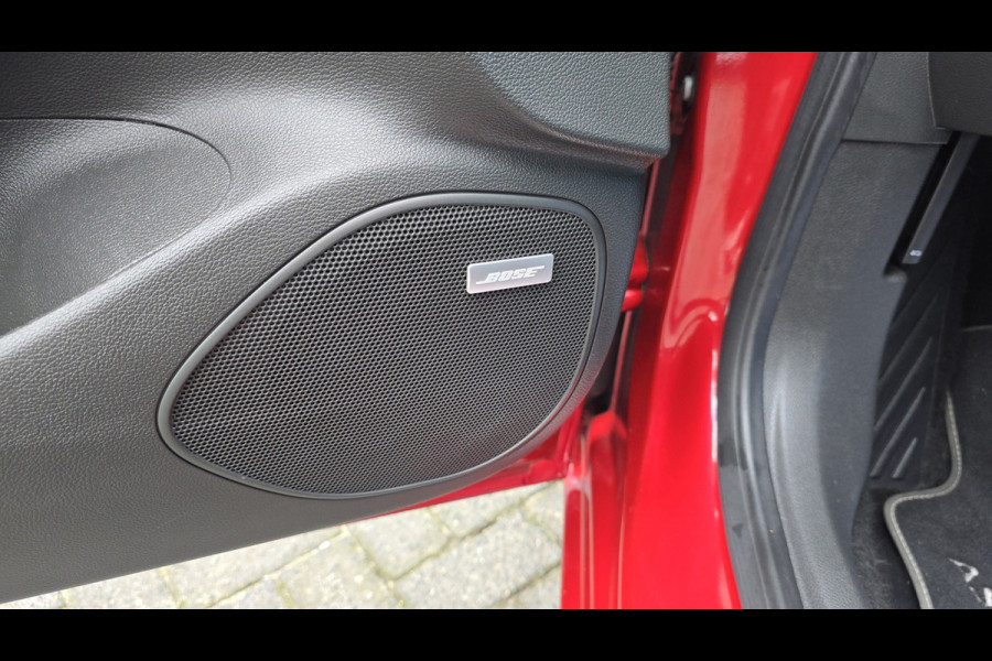 Opel Astra 1.2 Launch Elegance Bomvol opties, full OH, Carplay