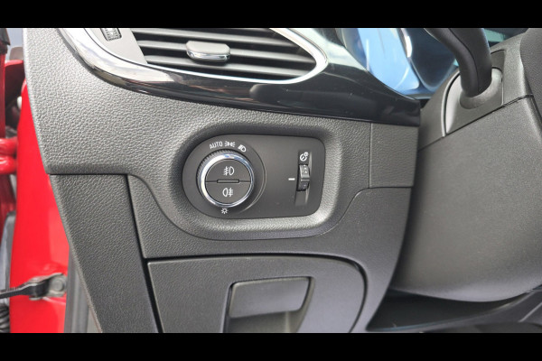 Opel Astra 1.2 Launch Elegance Bomvol opties, full OH, Carplay