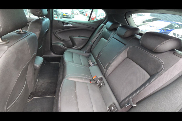 Opel Astra 1.2 Launch Elegance Bomvol opties, full OH, Carplay