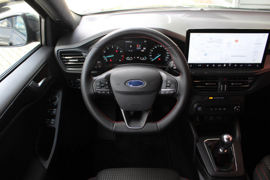 Ford FOCUS Wagon 1.0 EcoBoost Hybrid ST Line 125pk | Winter Pack | Adaptive Cruise Control | BLIS | Climate Control | Camera |