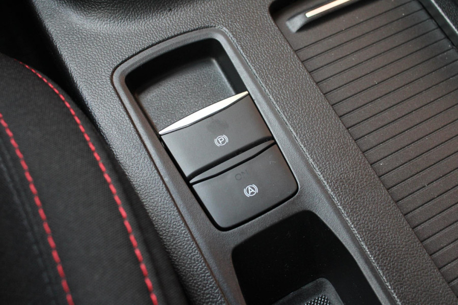 Ford FOCUS Wagon 1.0 EcoBoost Hybrid ST Line 125pk | Winter Pack | Adaptive Cruise Control | BLIS | Climate Control | Camera |