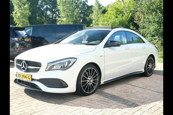 Mercedes-Benz CLA-Klasse 180 AMG-line 122 PK | Panorama dak | Dealer onderhouden | All-Season banden | Navigatie | Camera | Carplay | Parkeersensoren