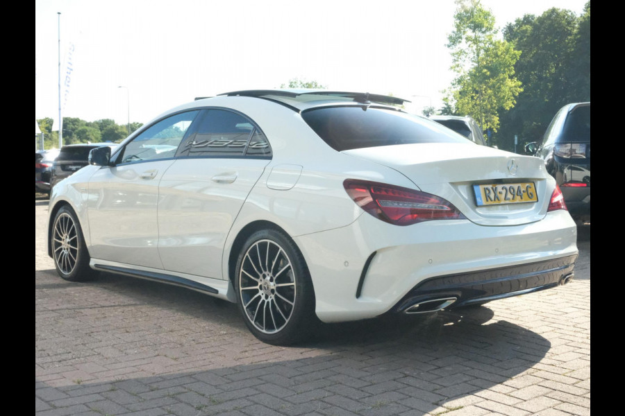 Mercedes-Benz CLA-Klasse 180 AMG-line 122 PK | Panorama dak | Dealer onderhouden | All-Season banden | Navigatie | Camera | Carplay | Parkeersensoren