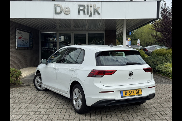 Volkswagen Golf 1.0 eTSI Life | Carplay/Android, Camera, Stoel+Stuurverw., LED, ACC | Winter Pakket |